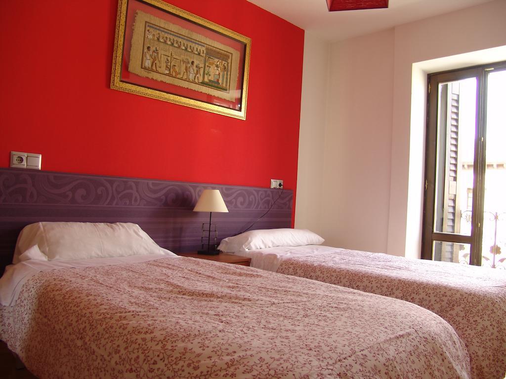 Apartamentos Zaragoza Coso Quarto foto